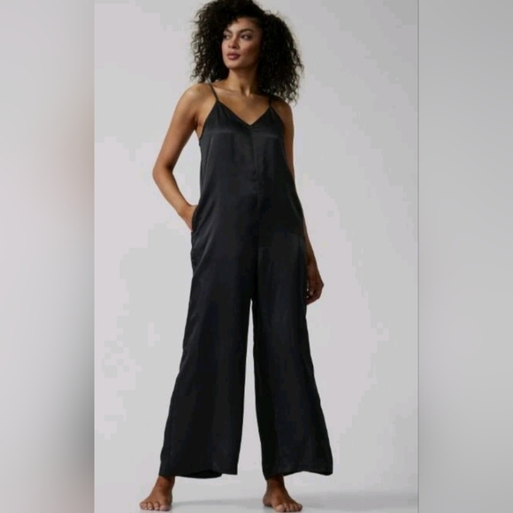 Athleta Other - NWOT Athleta Women's Calm Cool Sleep Romper in Black Sz S